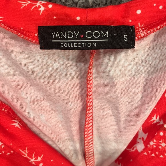 Yandy Holiday Pajamas with snap back - Picture 3 of 5